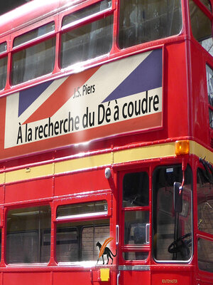 cover image of À la recherche du dé à coudre